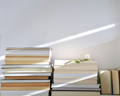Optimal indoor lighting setup for reading and comfort